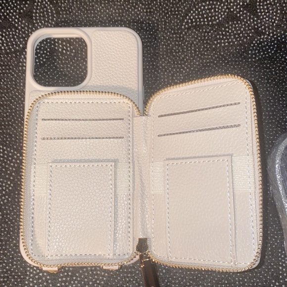 NWOT fashion iPhone case with adjustable crossbody strap. Cream with gold zipper - Picture 3 of 5